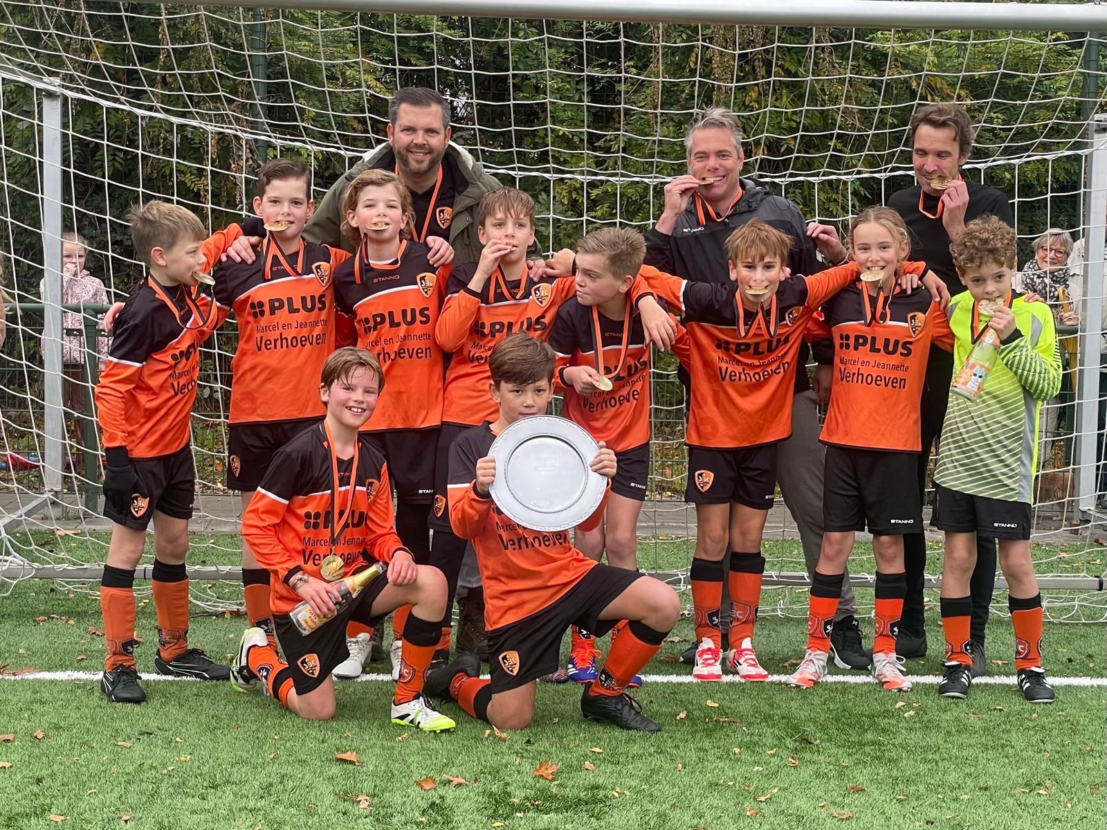 SBC JO11-3 ongeslagen kampioen na glorieuze 16-0 zege